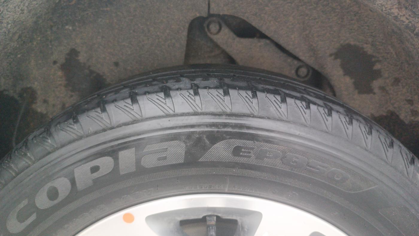 2021 Tata Safari XZ, Diesel, Manual, 64,094 km, Right Rear Tyre Tread