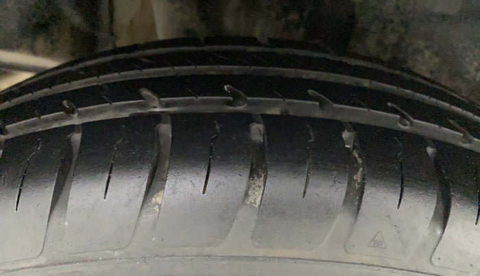 2019 Maruti Swift VXI, Petrol, Manual, 19,744 km, Right Rear Tyre Tread