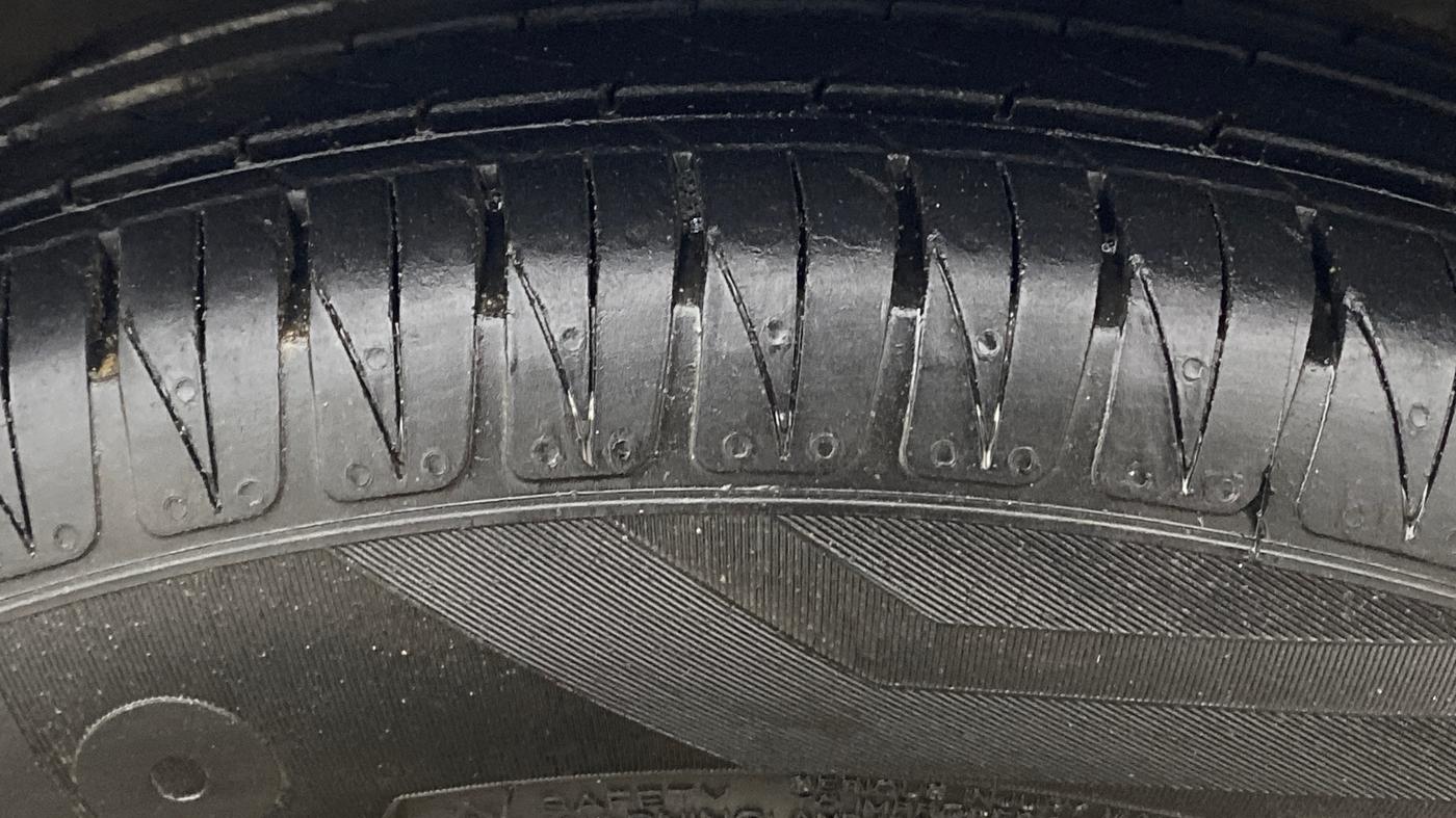 2020 Honda Amaze 1.2L I-VTEC VX CVT, Petrol, Automatic, 97,368 km, Right Front Tyre Tread