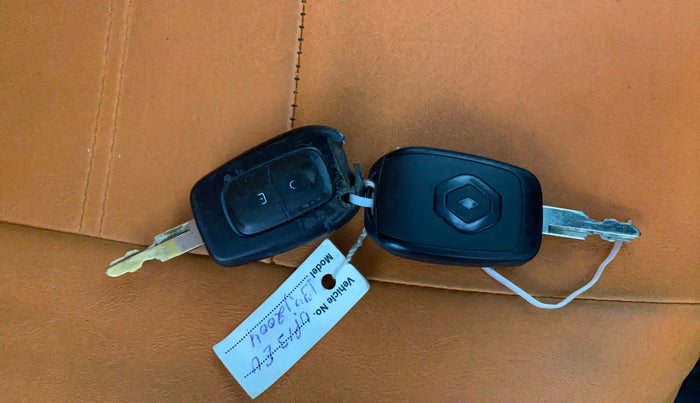 2020 Renault Kwid CLIMBER 1.0 (O), CNG, Manual, 47,062 km, Key Close Up