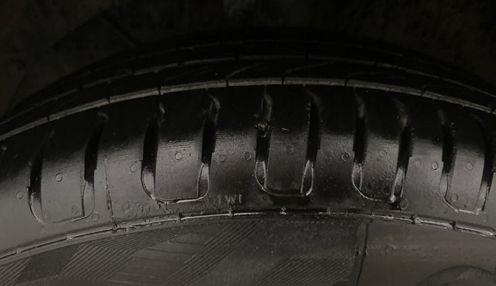 2017 Maruti Baleno SIGMA PETROL 1.2, Petrol, Manual, 97,468 km, Left Front Tyre Tread