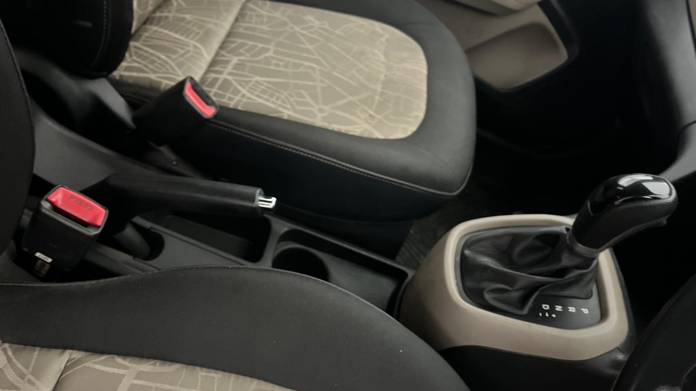 2016 Hyundai Grand i10 ASTA AT 1.2 KAPPA VTVT, Petrol, Automatic, 60,647 km, Gear Lever