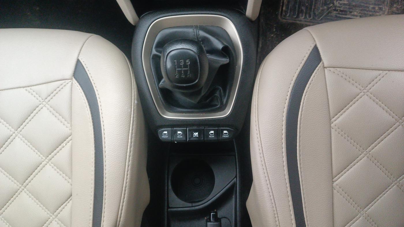 2019 Hyundai NEW SANTRO SPORTZ MT, Petrol, Manual, 29,323 km, Gear Lever
