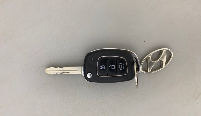 2023 Hyundai GRAND I10 NIOS SPORTZ AMT 1.2 KAPPA VTVT, Petrol, Automatic, 11,795 km, Key Close Up