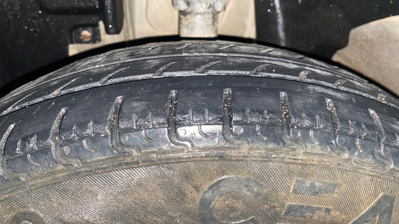 2016 Renault Kwid RXT 0.8, Petrol, Manual, 61,023 km, Left Front Tyre Tread