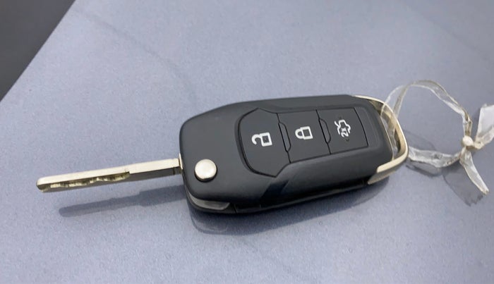2019 Ford FREESTYLE TREND 1.2 TI-VCT, Petrol, Manual, 9,203 km, Lock system - Boot door not opening through lever