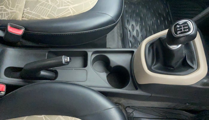 2019 Hyundai Grand i10 1.2 KAPPA SPORTZ (O), Petrol, Manual, 26,269 km, Gear Lever