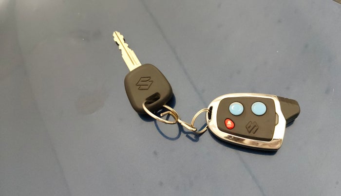 2021 Maruti Baleno SIGMA PETROL 1.2, Petrol, Manual, 35,188 km, Key Close Up