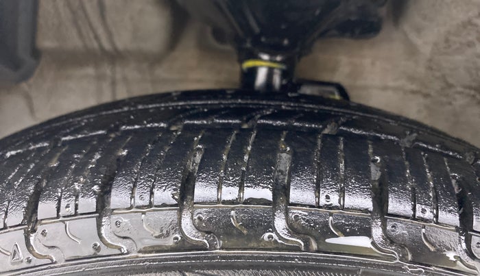 2012 Maruti A Star VXI (ABS) AT, Petrol, Automatic, 35,689 km, Left Front Tyre Tread