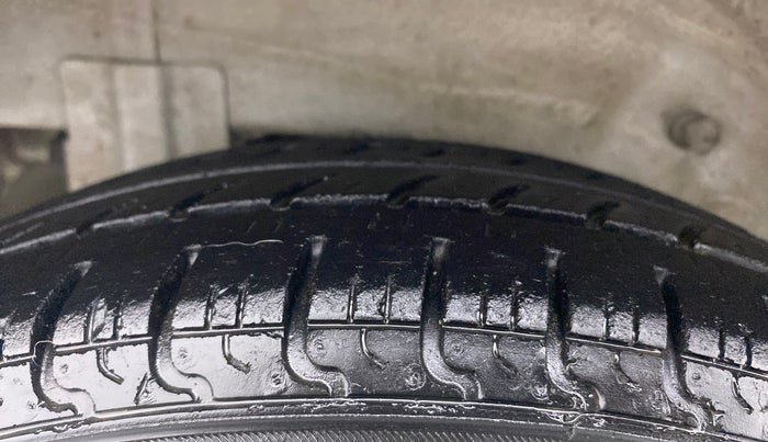 2012 Maruti A Star VXI (ABS) AT, Petrol, Automatic, 35,689 km, Right Rear Tyre Tread