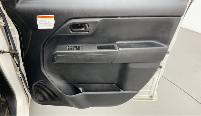 2019 Maruti New Wagon-R LXI CNG 1.0, CNG, Manual, 48,404 km, Driver Side Door Panels Control