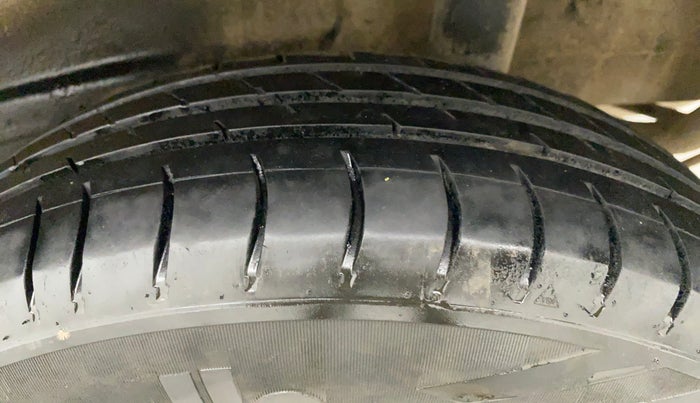 2019 Maruti New Wagon-R LXI CNG 1.0, CNG, Manual, 48,404 km, Left Rear Tyre Tread