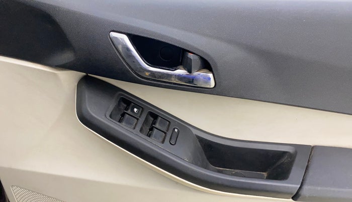 2022 Tata Tiago XZ PLUS PETROL, Petrol, Manual, 27,607 km, Driver Side Door Panels Control