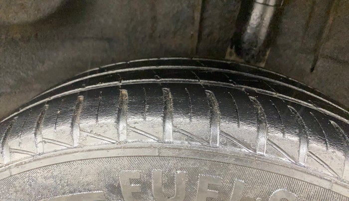 2020 Renault Kwid RXT 1.0 (O), Petrol, Manual, 11,219 km, Left Rear Tyre Tread