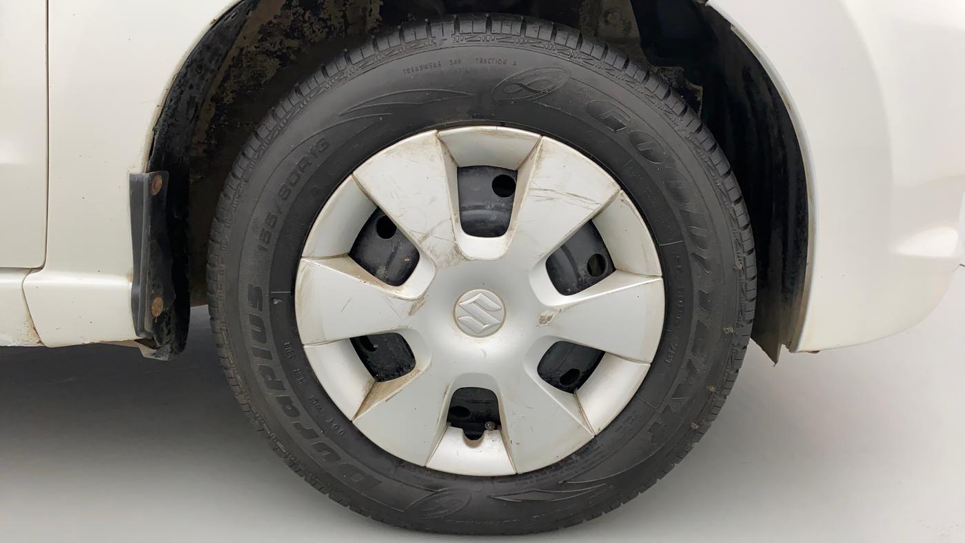 2010 Maruti A Star VXI, Petrol, Manual, 29,141 km, Right Front Wheel