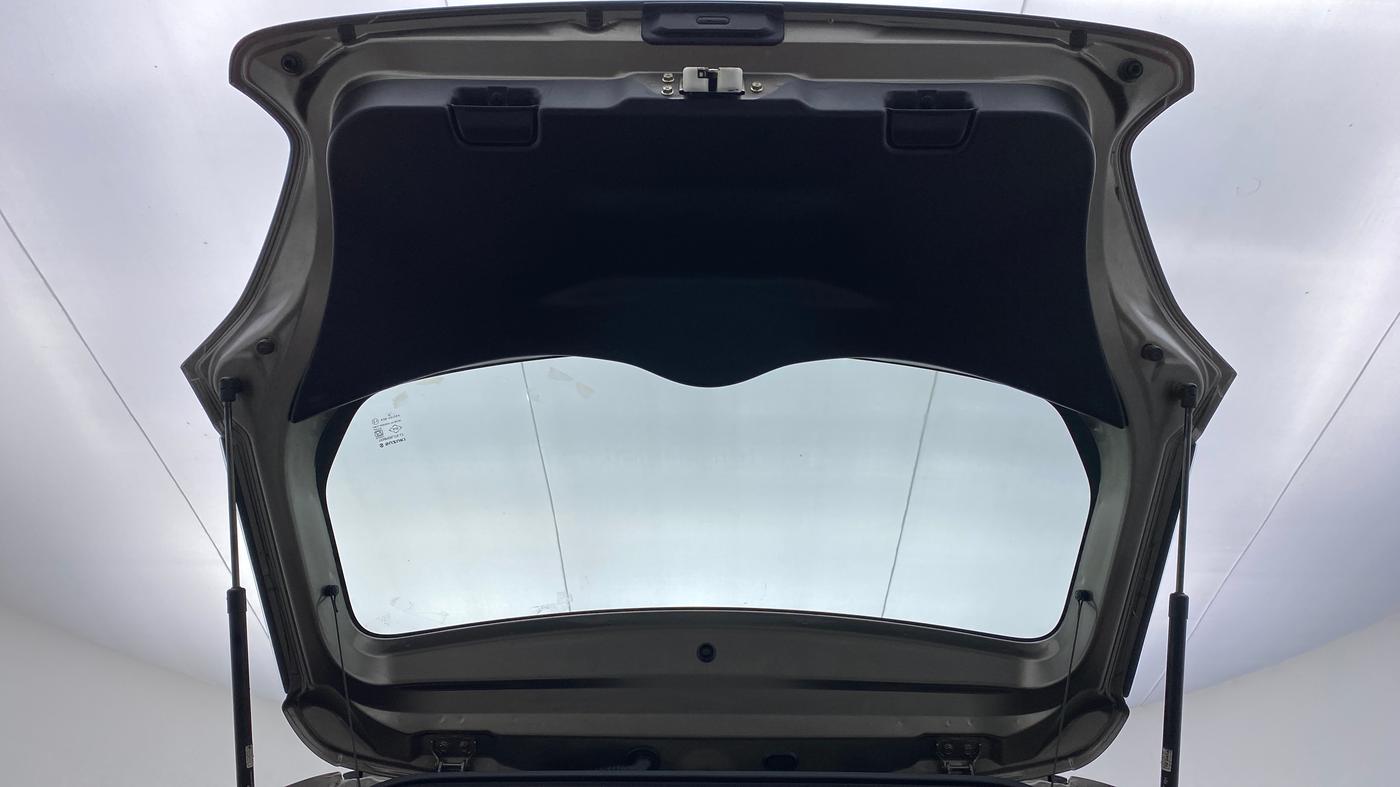 2018 Maruti Swift VXI D, Petrol, Manual, 16,304 km, Boot Door Open