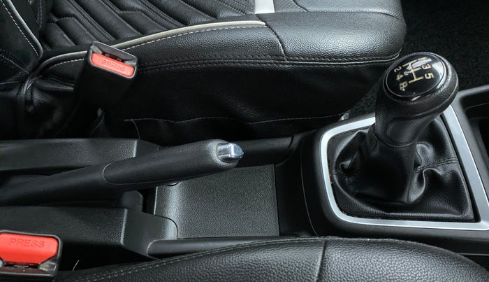 2018 Maruti Swift VXI D, Petrol, Manual, 16,304 km, Gear Lever