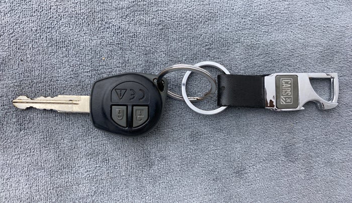 2018 Maruti Swift VXI D, Petrol, Manual, 16,304 km, Key Close Up