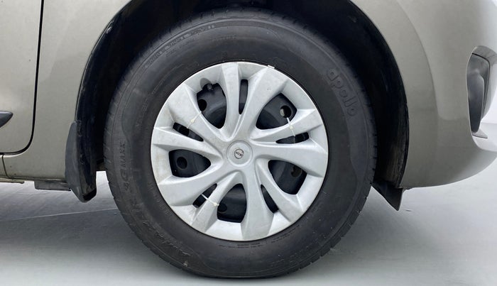 2018 Maruti Swift VXI D, Petrol, Manual, 16,304 km, Right Front Wheel