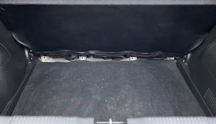 2018 Maruti Swift VXI D, Petrol, Manual, 16,304 km, Boot Inside