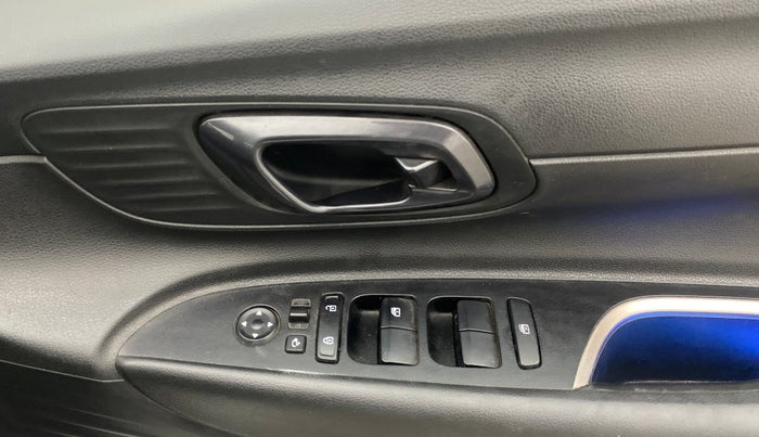 2020 Hyundai NEW I20 Asta 1.0 GDI Turbo IMT, Petrol, Manual, 68,177 km, Driver Side Door Panels Control