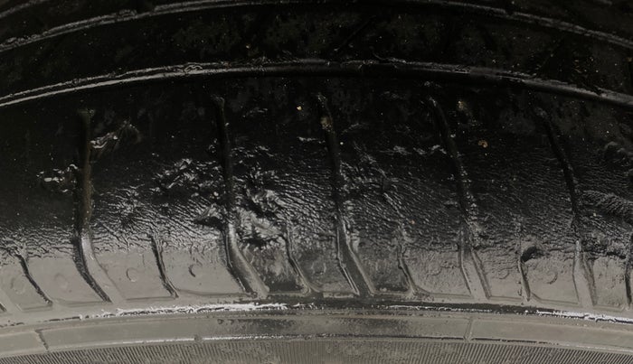 2020 Hyundai NEW I20 Asta 1.0 GDI Turbo IMT, Petrol, Manual, 68,177 km, Right Rear Tyre Tread