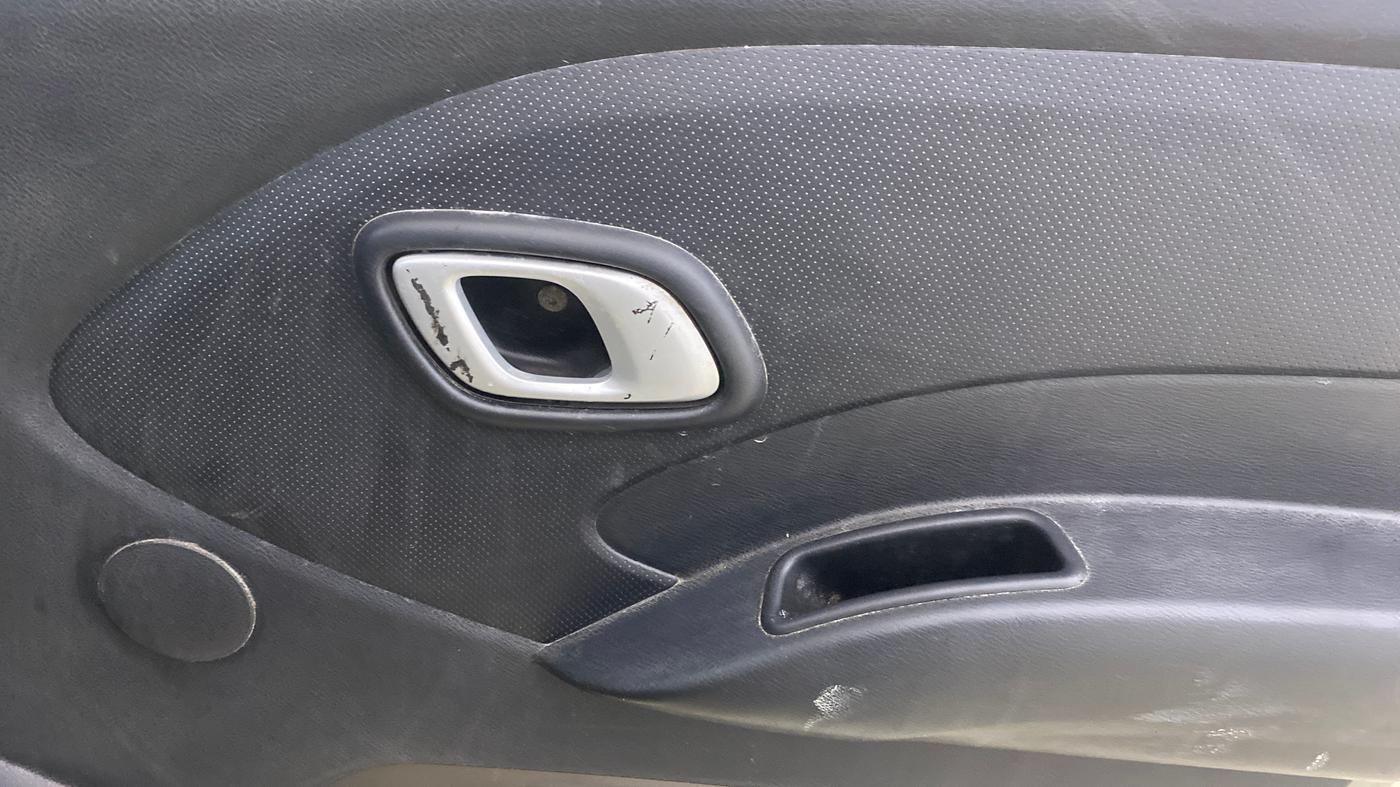 2018 Datsun Redi Go T (O), CNG, Manual, 67,314 km, Driver Side Door Panels Control