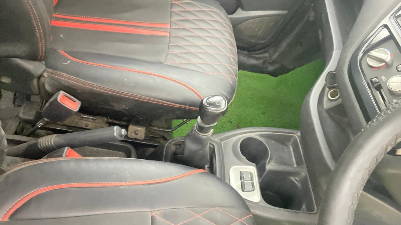 2018 Datsun Redi Go T (O), CNG, Manual, 67,314 km, Gear Lever