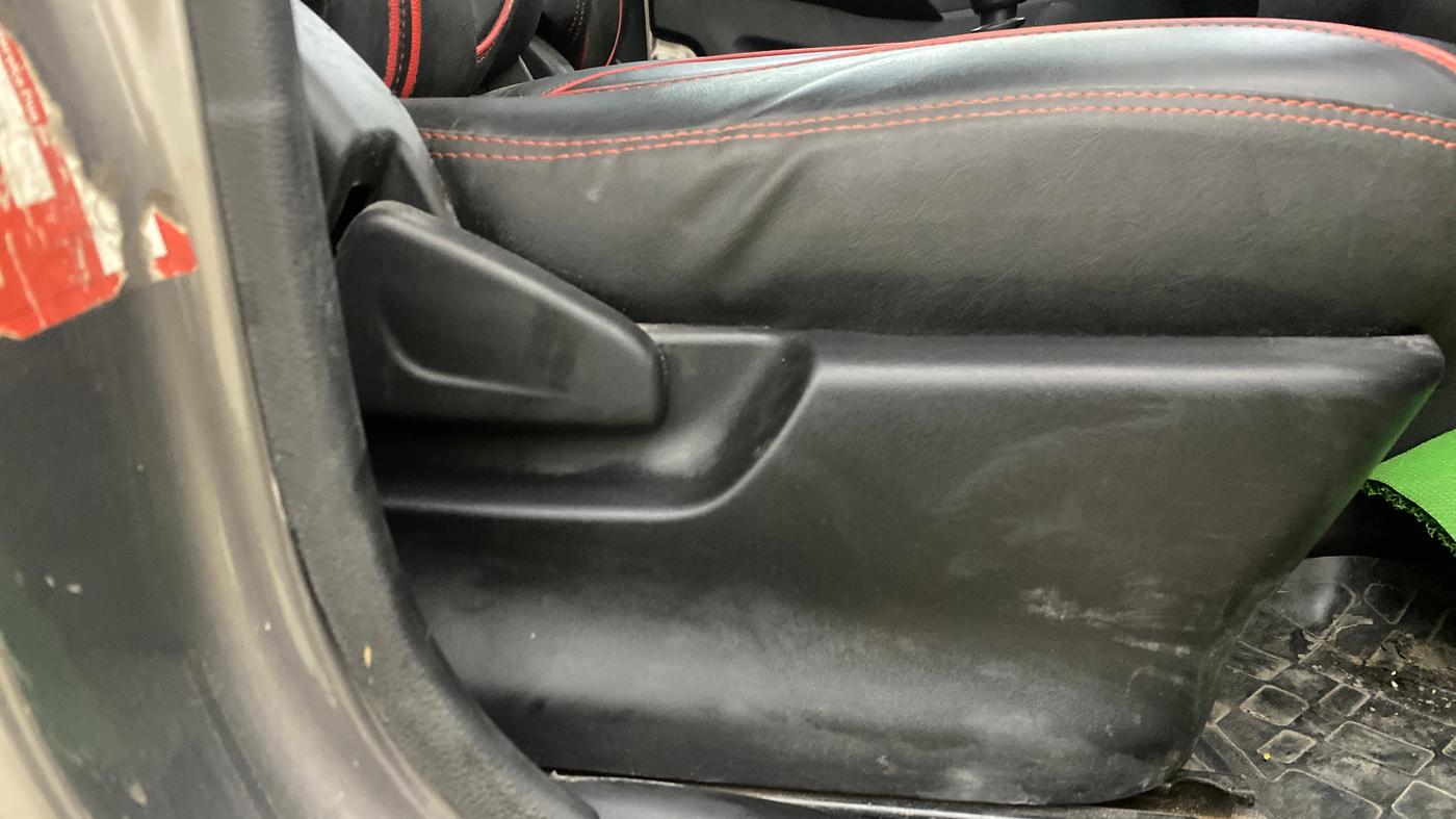 2018 Datsun Redi Go T (O), CNG, Manual, 67,314 km, Driver Side Adjustment Panel