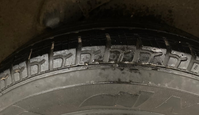 2016 Hyundai i10 SPORTZ 1.1, Petrol, Manual, 43,144 km, Left Rear Tyre Tread