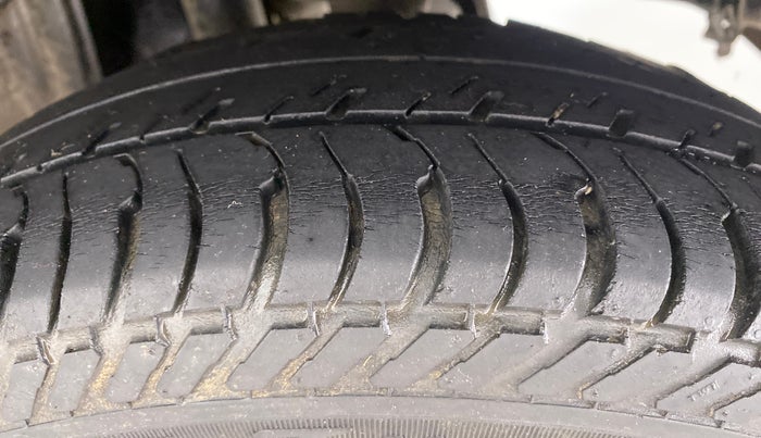 2015 Maruti Alto K10 VXI P, Petrol, Manual, 46,419 km, Left Rear Tyre Tread