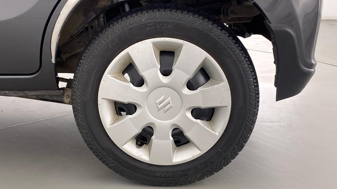 2015 Maruti Alto K10 VXI P, Petrol, Manual, 46,419 km, Left Rear Wheel