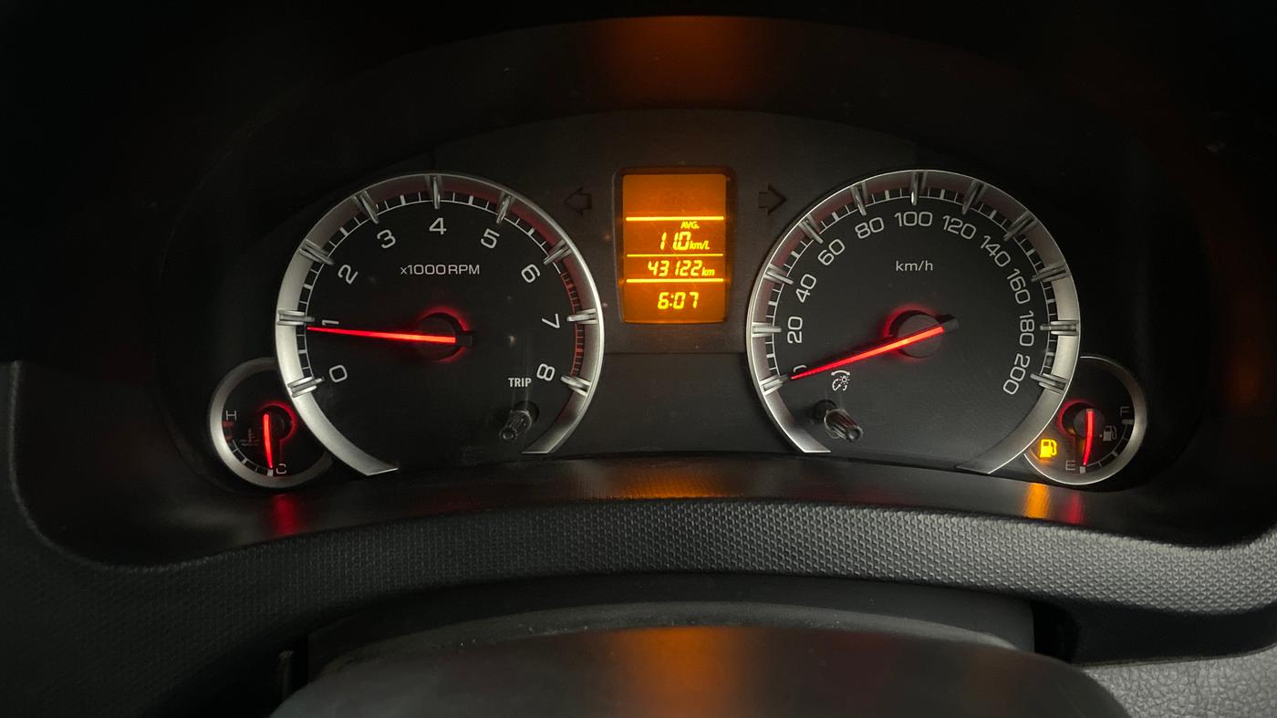 2015 Maruti Swift VXI, Petrol, Manual, 43,088 km, Odometer Image