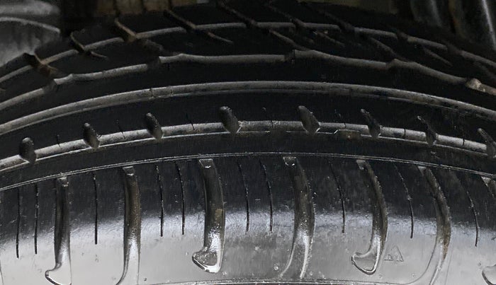 2019 Renault Duster RXS 106 PS MT, Petrol, Manual, 37,816 km, Right Rear Tyre Tread