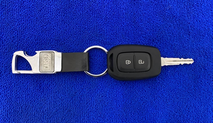 2019 Renault Duster RXS 106 PS MT, Petrol, Manual, 37,816 km, Key Close Up