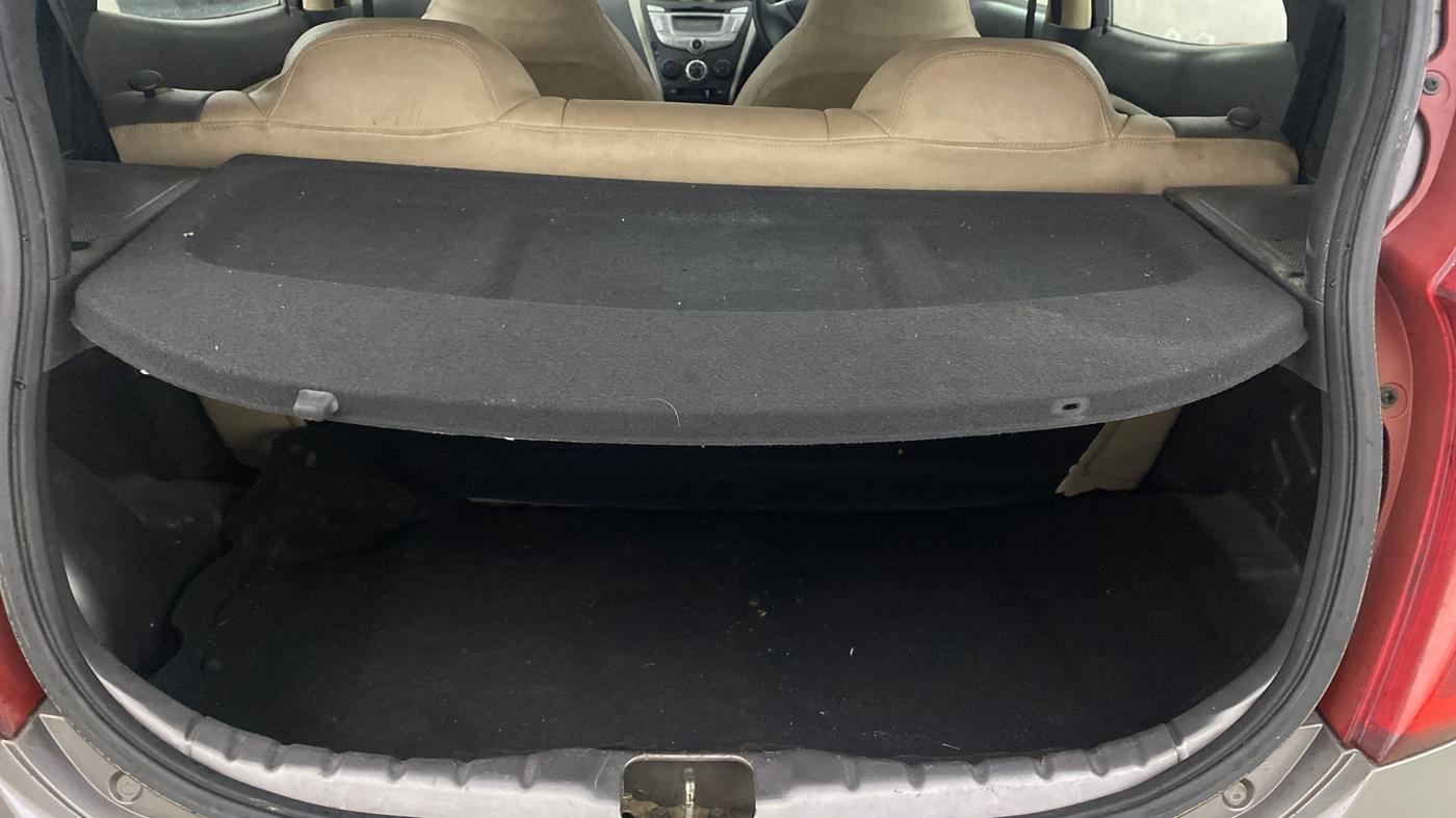 2013 Hyundai Eon MAGNA +, Petrol, Manual, 18,774 km, Boot Inside