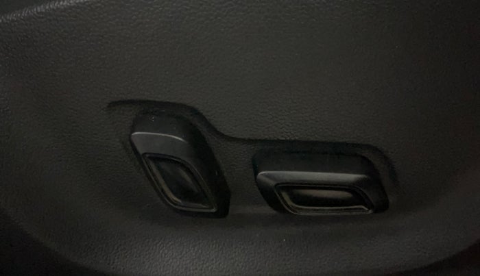 2022 MG ASTOR SAVVY 1.5 CVT, Petrol, Automatic, 34,679 km, Driver Side Adjustment Panel