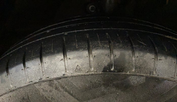 2018 Mahindra Kuv100 K2 TRIP D, Diesel, Manual, 68,537 km, Right Front Tyre Tread