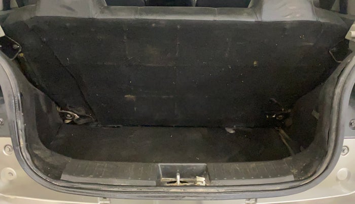 2018 Mahindra Kuv100 K2 TRIP D, Diesel, Manual, 68,537 km, Boot Inside