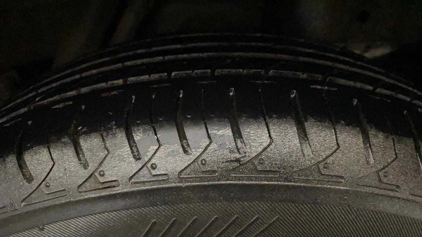 2018 Mahindra Kuv100 K2 TRIP D, Diesel, Manual, 68,537 km, Left Rear Tyre Tread