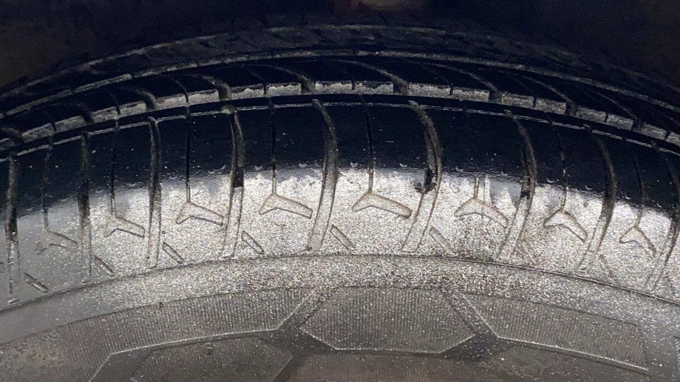 2015 Hyundai Xcent S 1.2, Petrol, Manual, 64,378 km, Left Front Tyre Tread