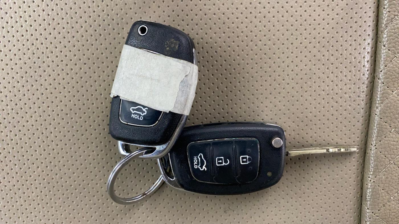 2015 Hyundai Xcent S 1.2, Petrol, Manual, 64,378 km, Key Close Up