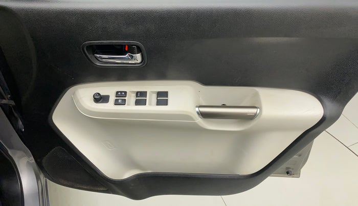 2017 Maruti IGNIS DELTA 1.2 AMT, Petrol, Automatic, 70,859 km, Driver Side Door Panels Control