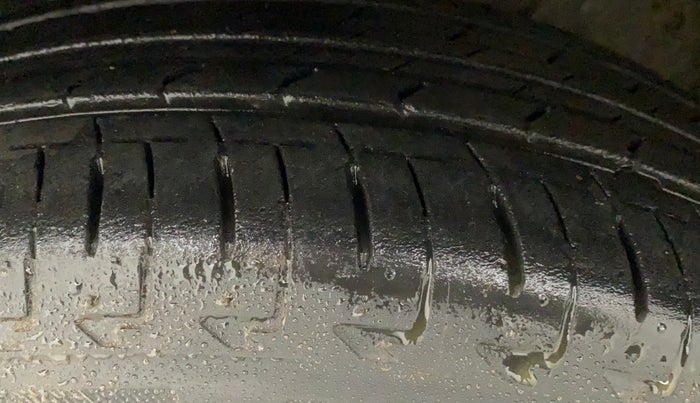 2017 Maruti IGNIS DELTA 1.2 AMT, Petrol, Automatic, 70,859 km, Left Rear Tyre Tread