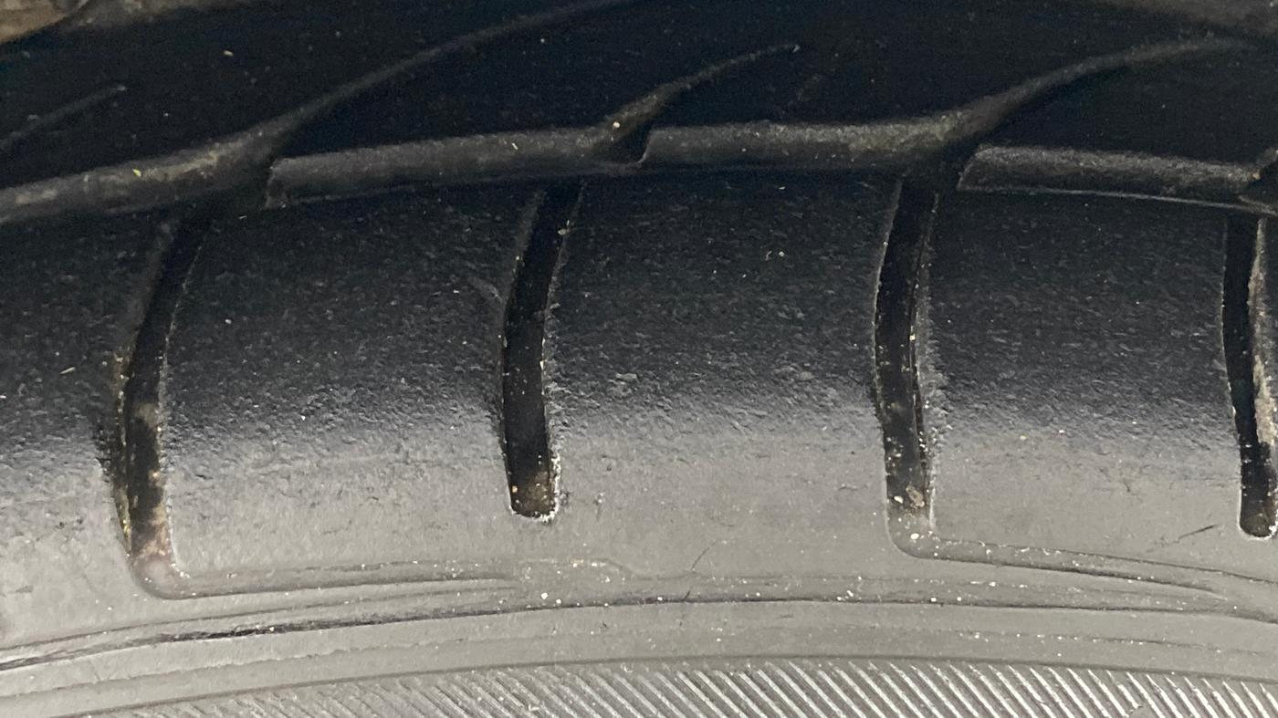 2014 Ford Ecosport TITANIUM 1.5L PETROL AT, Petrol, Automatic, 83,947 km, Right Front Tyre Tread