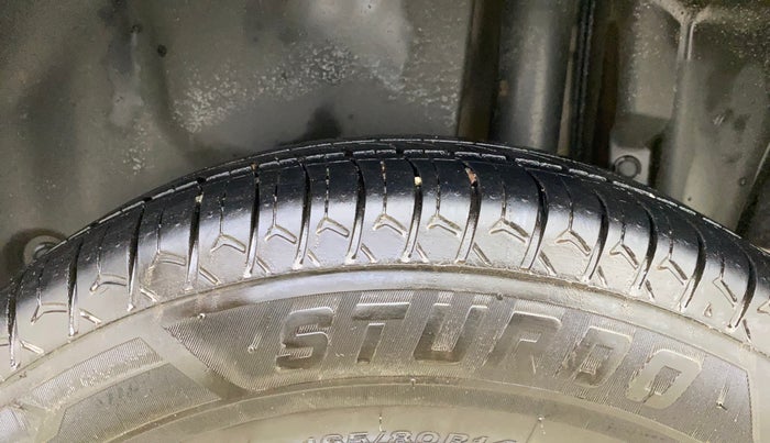 2014 Maruti Swift Dzire VXI, Petrol, Manual, 1,01,573 km, Left Rear Tyre Tread