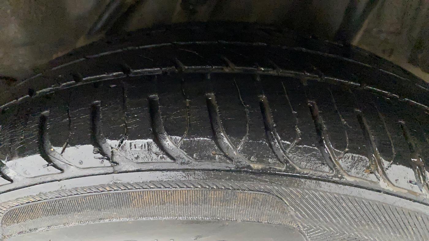 2016 Honda Amaze 1.2L I-VTEC VX AT, Petrol, Automatic, 71,242 km, Left Rear Tyre Tread