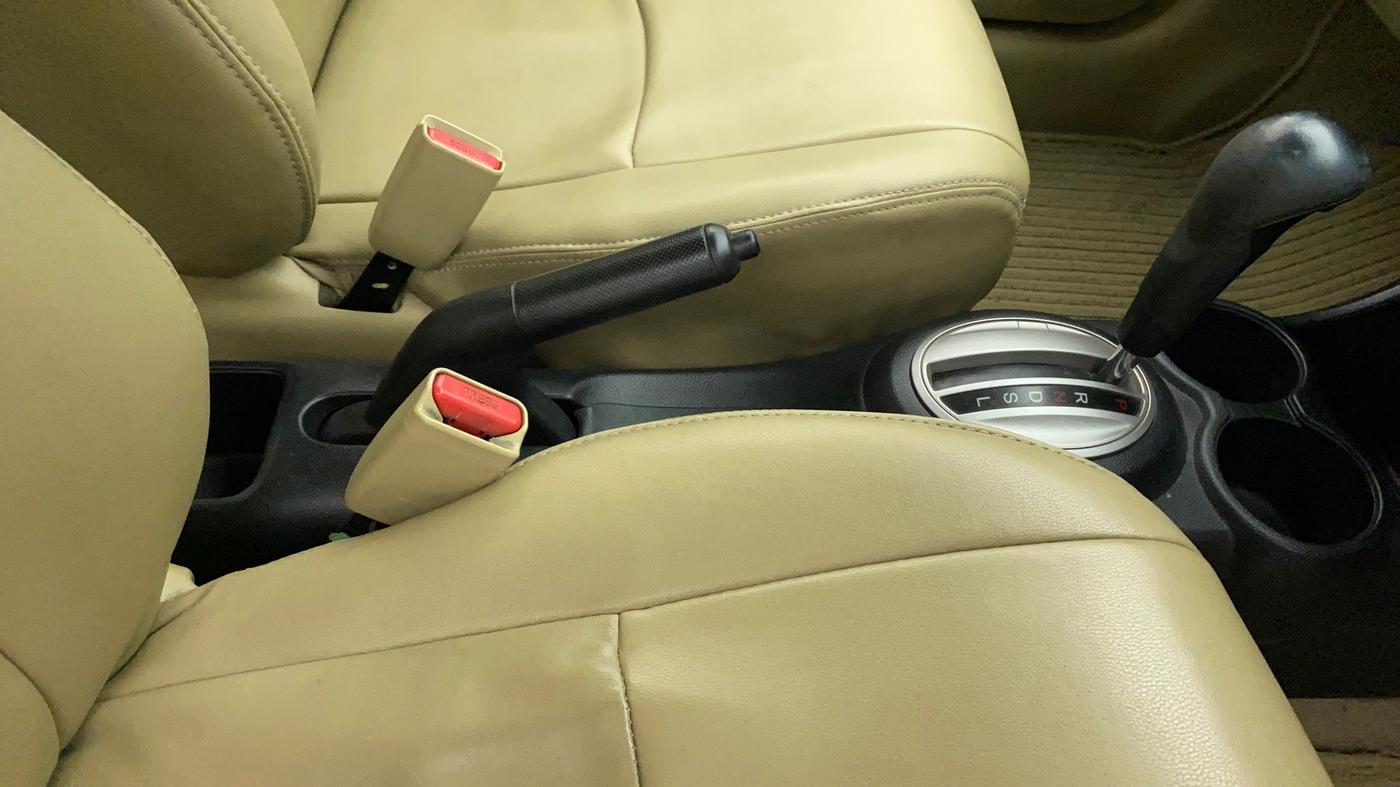 2016 Honda Amaze 1.2L I-VTEC VX AT, Petrol, Automatic, 71,242 km, Gear Lever