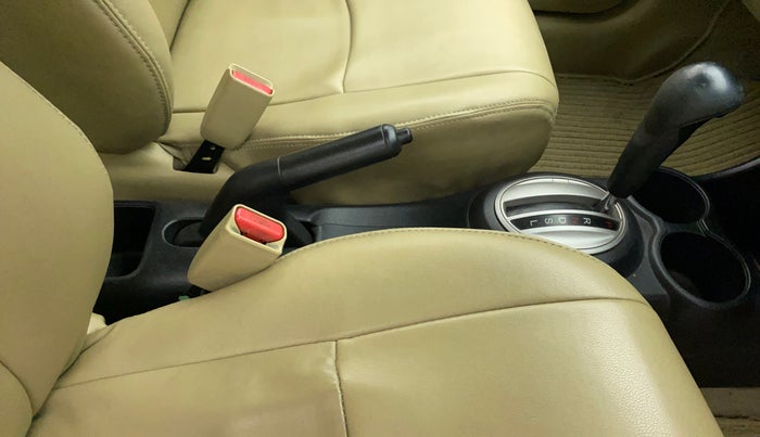 2016 Honda Amaze 1.2L I-VTEC VX AT, Petrol, Automatic, 71,242 km, Gear Lever