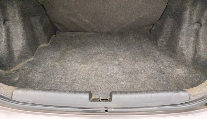 2016 Honda Amaze 1.2L I-VTEC VX AT, Petrol, Automatic, 71,242 km, Boot Inside